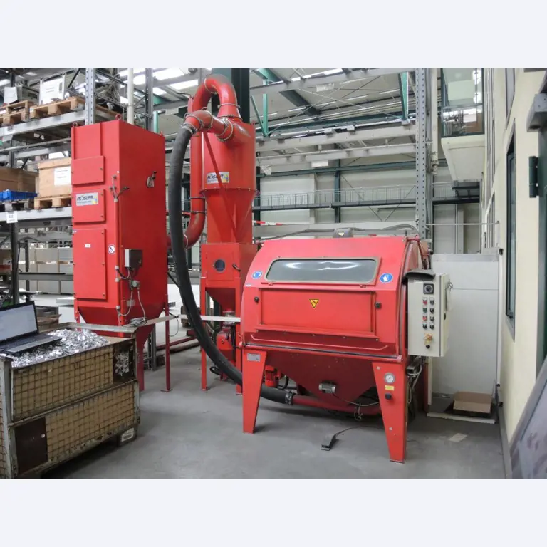 Machines de moulage par injection et<br>systèmes de stockage<br><font size="2">Collaboration avec Hilco Industrial Acquisitions bv</font><br><img src="/images/hil.png"><br>-1