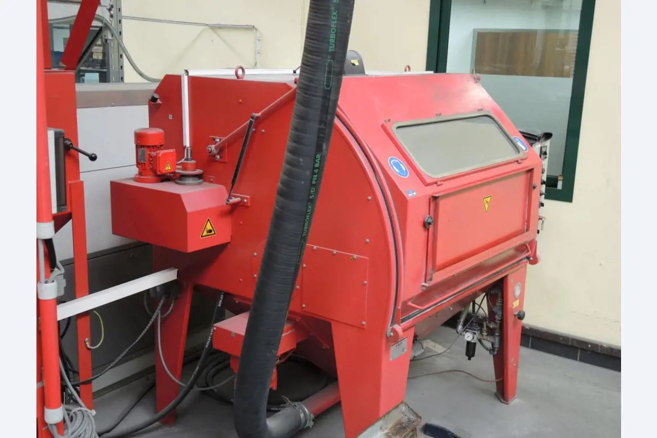 Machines de moulage par injection et<br>systèmes de stockage<br><font size="2">Collaboration avec Hilco Industrial Acquisitions bv</font><br><img src="/images/hil.png"><br>-6