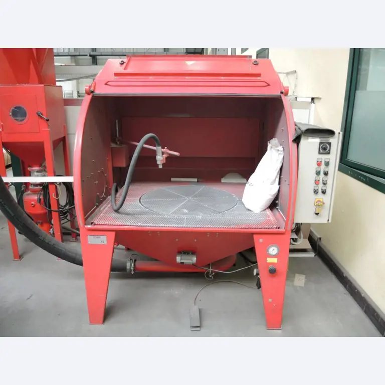 Machines de moulage par injection et<br>systèmes de stockage<br><font size="2">Collaboration avec Hilco Industrial Acquisitions bv</font><br><img src="/images/hil.png"><br>-7