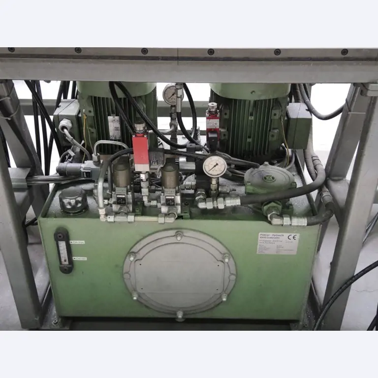 Chapas metálicas e máquinas para trabalhar metais<br><font size="2">Colaboração com Hilco Industrial Acquisitions bv</font><br><img src="/images/hil.png"><br>-10