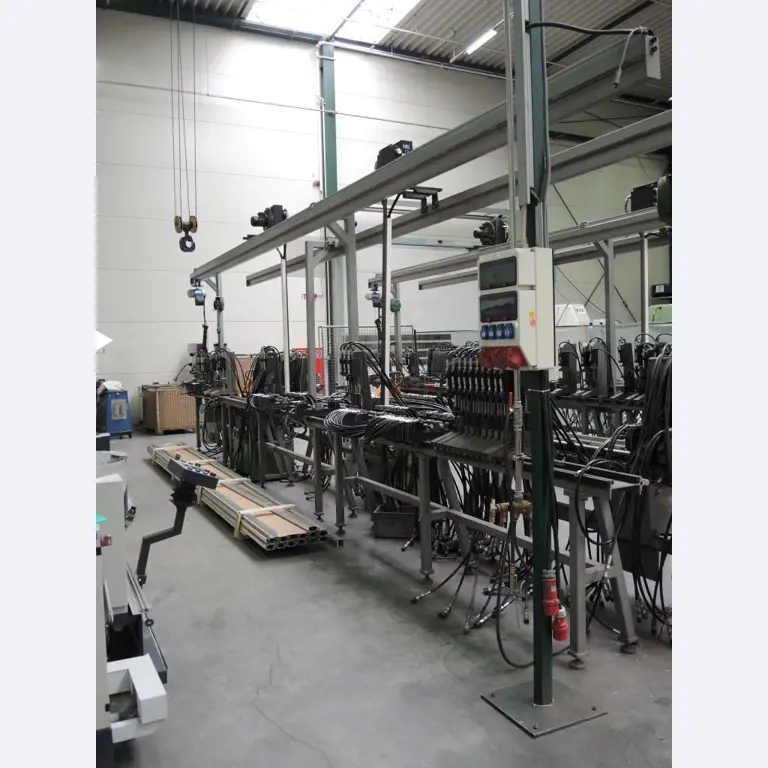 Chapas metálicas e máquinas para trabalhar metais<br><font size="2">Colaboração com Hilco Industrial Acquisitions bv</font><br><img src="/images/hil.png"><br>-1