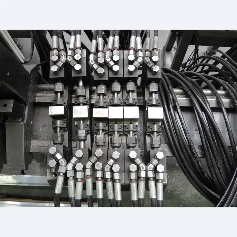 Chapas metálicas e máquinas para trabalhar metais<br><font size="2">Colaboração com Hilco Industrial Acquisitions bv</font><br><img src="/images/hil.png"><br>-3