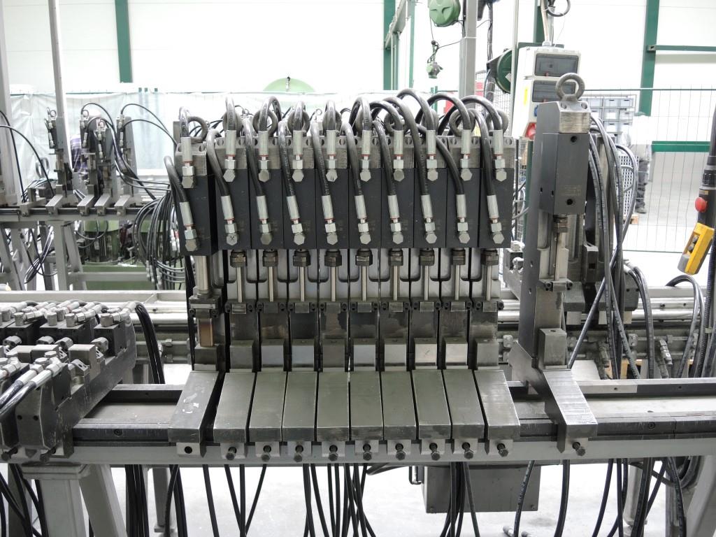 Chapas metálicas e máquinas para trabalhar metais<br><font size="2">Colaboração com Hilco Industrial Acquisitions bv</font><br><img src="/images/hil.png"><br>-5