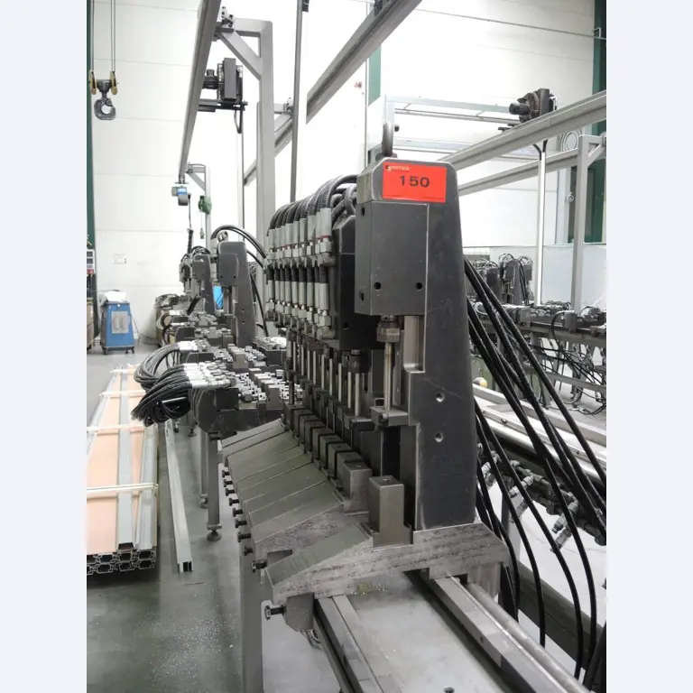 Chapas metálicas e máquinas para trabalhar metais<br><font size="2">Colaboração com Hilco Industrial Acquisitions bv</font><br><img src="/images/hil.png"><br>-6