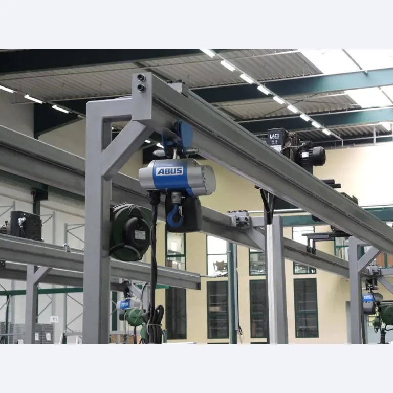 Chapas metálicas e máquinas para trabalhar metais<br><font size="2">Colaboração com Hilco Industrial Acquisitions bv</font><br><img src="/images/hil.png"><br>-9