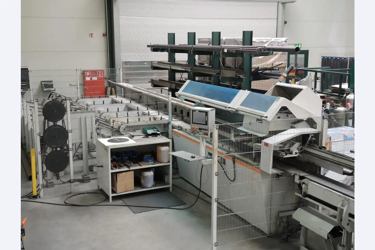 stroje na zpracování plechu a kovoobrábecí<br><font size="2">Ve spolupráci s firmo u Hilco Industrial Acquisitions bv</font><img src="/images/hilco-logo.png">
-5