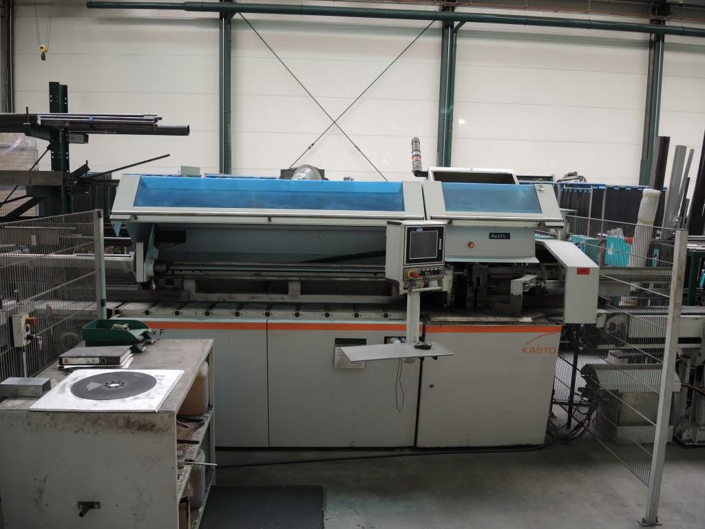 Chapas metálicas e máquinas para trabalhar metais<br><font size="2">Colaboração com Hilco Industrial Acquisitions bv</font><br><img src="/images/hil.png"><br>-6