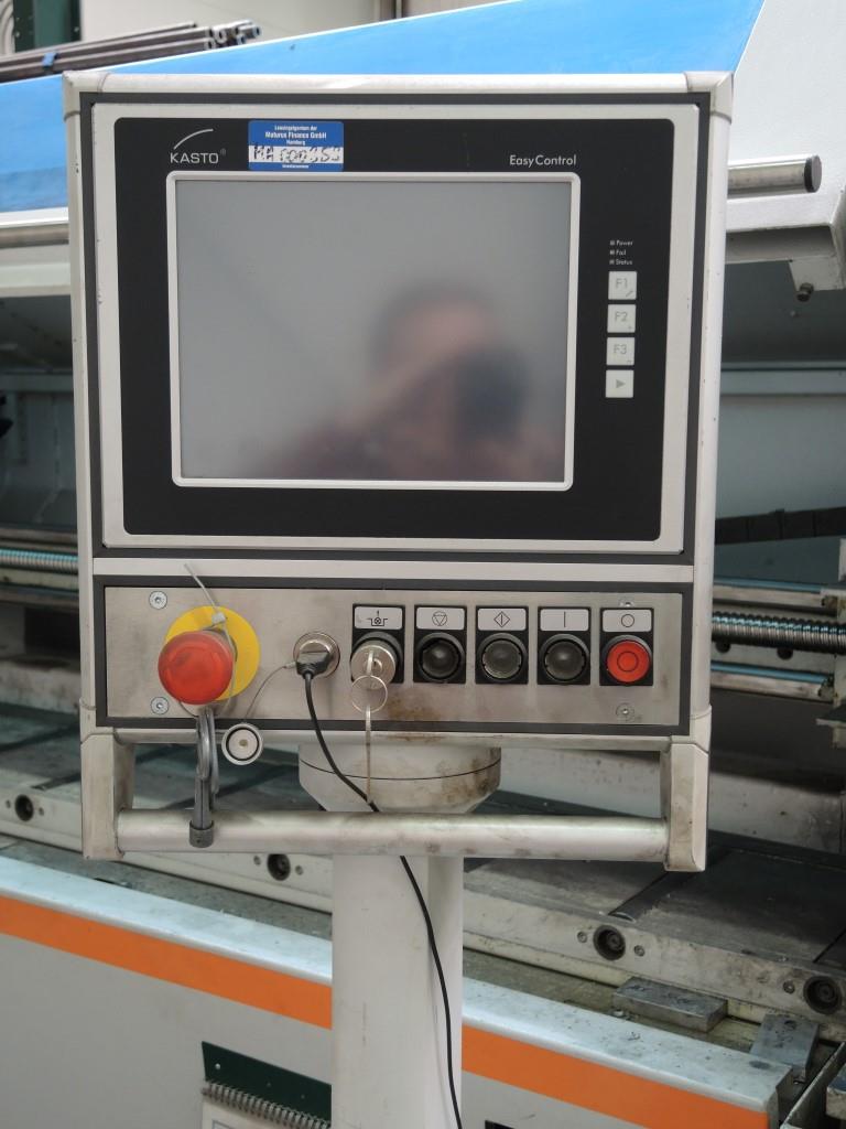 Chapas metálicas e máquinas para trabalhar metais<br><font size="2">Colaboração com Hilco Industrial Acquisitions bv</font><br><img src="/images/hil.png"><br>-9