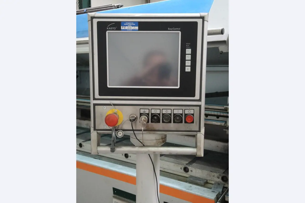 stroje na zpracování plechu a kovoobrábecí<br><font size="2">Ve spolupráci s firmo u Hilco Industrial Acquisitions bv</font><img src="/images/hilco-logo.png">
-9