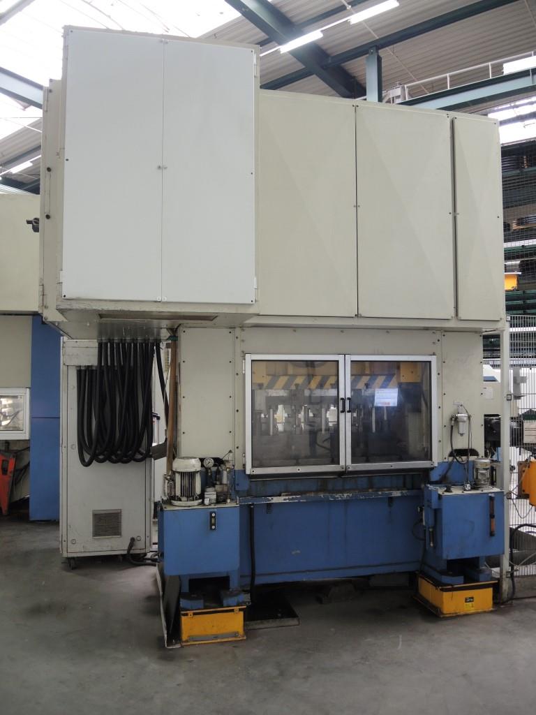 Chapas metálicas e máquinas para trabalhar metais<br><font size="2">Colaboração com Hilco Industrial Acquisitions bv</font><br><img src="/images/hil.png"><br>-13