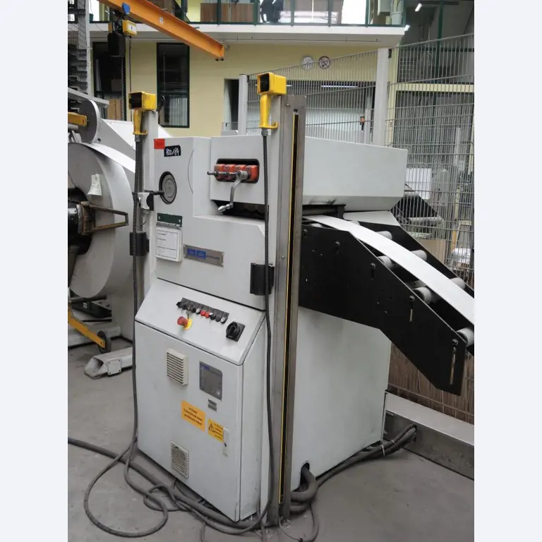 Chapas metálicas e máquinas para trabalhar metais<br><font size="2">Colaboração com Hilco Industrial Acquisitions bv</font><br><img src="/images/hil.png"><br>-18