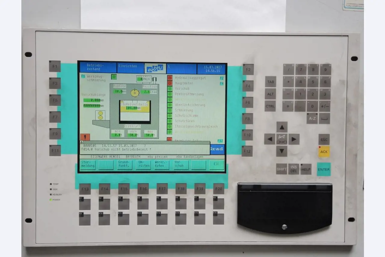 Chapas metálicas e máquinas para trabalhar metais<br><font size="2">Colaboração com Hilco Industrial Acquisitions bv</font><br><img src="/images/hil.png"><br>-3