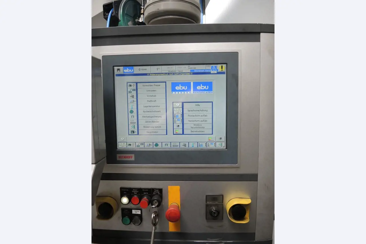 Chapas metálicas e máquinas para trabalhar metais<br><font size="2">Colaboração com Hilco Industrial Acquisitions bv</font><br><img src="/images/hil.png"><br>-10