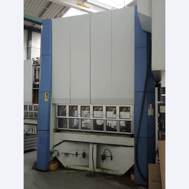 Chapas metálicas e máquinas para trabalhar metais<br><font size="2">Colaboração com Hilco Industrial Acquisitions bv</font><br><img src="/images/hil.png"><br>-1