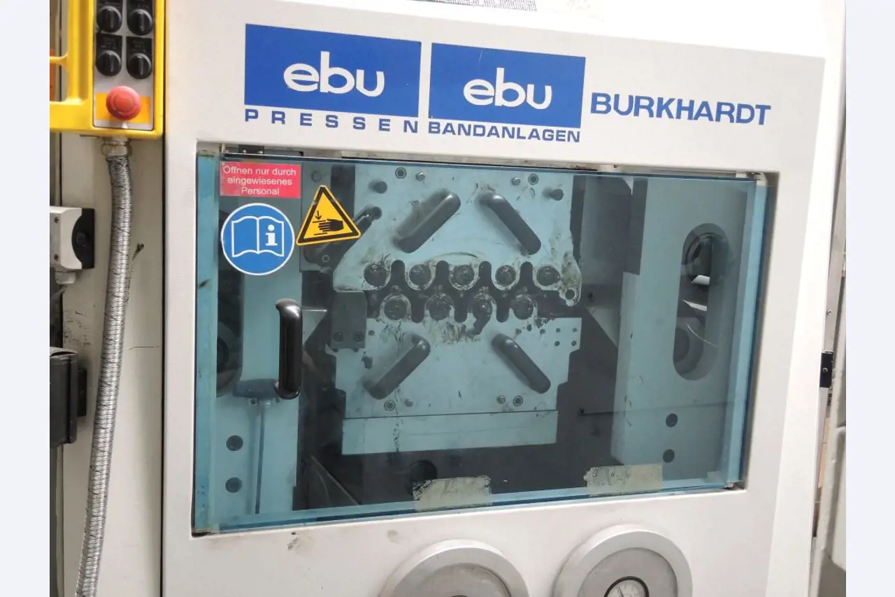 Chapas metálicas e máquinas para trabalhar metais<br><font size="2">Colaboração com Hilco Industrial Acquisitions bv</font><br><img src="/images/hil.png"><br>-2