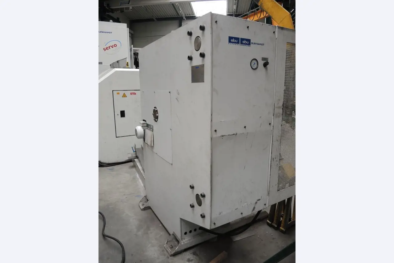 Chapas metálicas e máquinas para trabalhar metais<br><font size="2">Colaboração com Hilco Industrial Acquisitions bv</font><br><img src="/images/hil.png"><br>-7