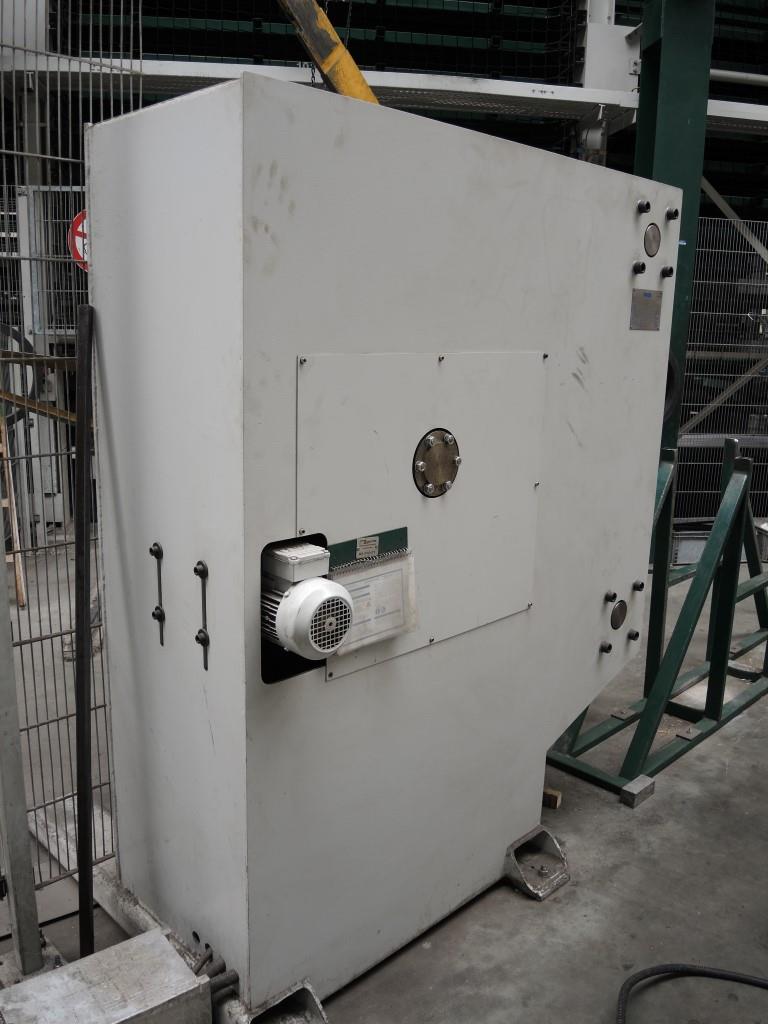 Chapas metálicas e máquinas para trabalhar metais<br><font size="2">Colaboração com Hilco Industrial Acquisitions bv</font><br><img src="/images/hil.png"><br>-8