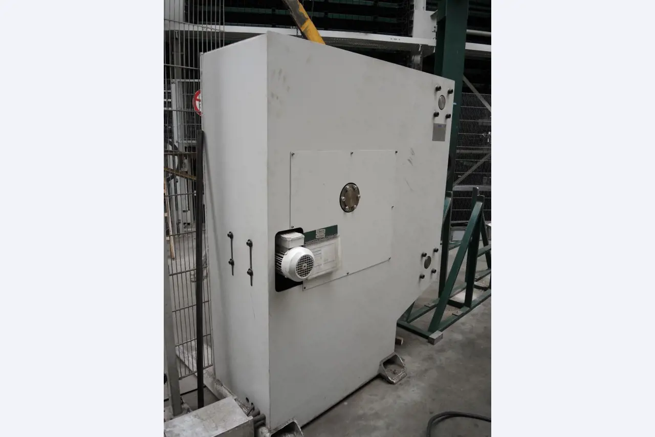 Chapas metálicas e máquinas para trabalhar metais<br><font size="2">Colaboração com Hilco Industrial Acquisitions bv</font><br><img src="/images/hil.png"><br>-8