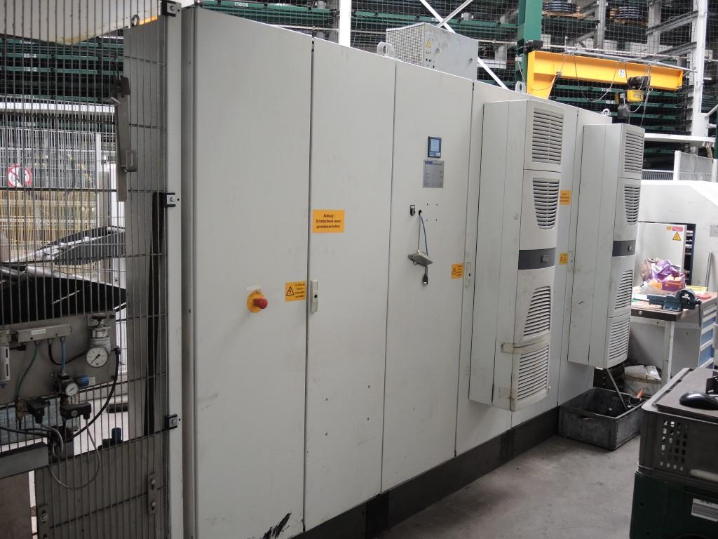 Chapas metálicas e máquinas para trabalhar metais<br><font size="2">Colaboração com Hilco Industrial Acquisitions bv</font><br><img src="/images/hil.png"><br>-9