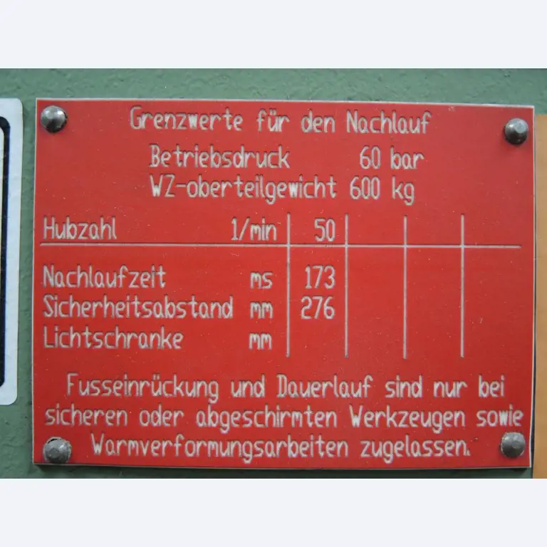 Chapas metálicas e máquinas para trabalhar metais<br><font size="2">Colaboração com Hilco Industrial Acquisitions bv</font><br><img src="/images/hil.png"><br>-10