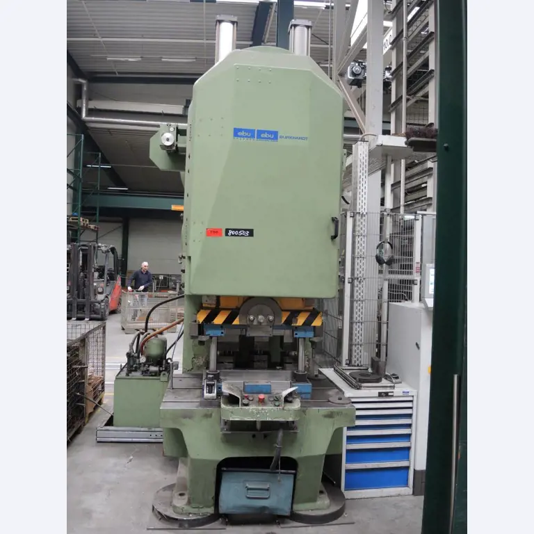 Chapas metálicas e máquinas para trabalhar metais<br><font size="2">Colaboração com Hilco Industrial Acquisitions bv</font><br><img src="/images/hil.png"><br>-3