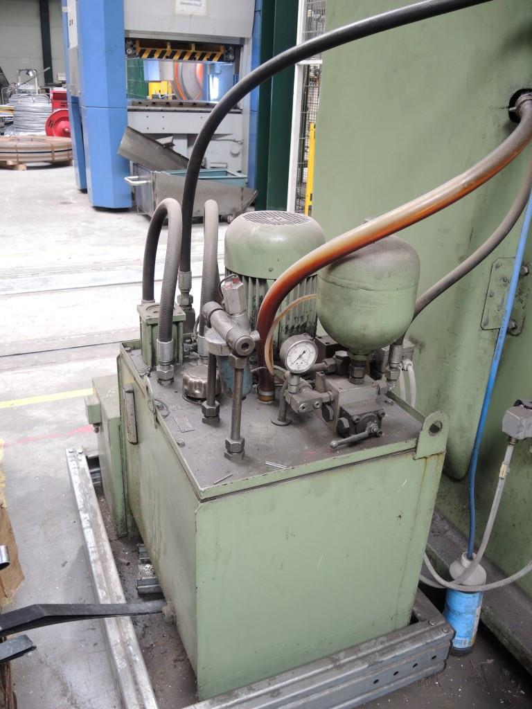 maszyny do obróbki blach i metalu<br>
<font size="2">We wspólpracy z firma Hilco Industrial Acquisitions bv<br></font><img src="/images/hilco-logo.png">
-7