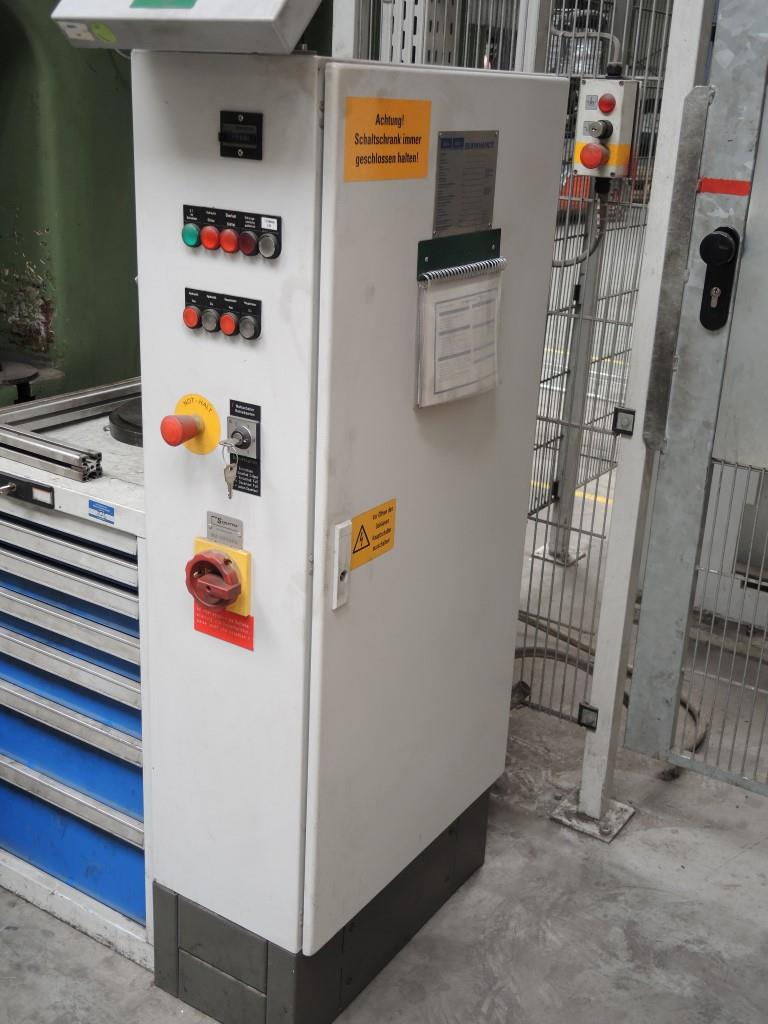 maszyny do obróbki blach i metalu<br>
<font size="2">We wspólpracy z firma Hilco Industrial Acquisitions bv<br></font><img src="/images/hilco-logo.png">
-8