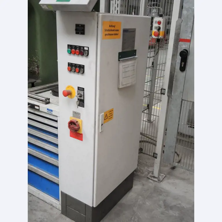 Chapas metálicas e máquinas para trabalhar metais<br><font size="2">Colaboração com Hilco Industrial Acquisitions bv</font><br><img src="/images/hil.png"><br>-8