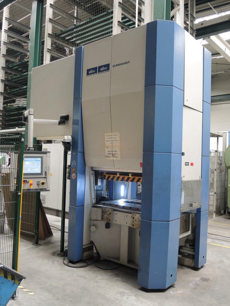 Chapas metálicas e máquinas para trabalhar metais<br><font size="2">Colaboração com Hilco Industrial Acquisitions bv</font><br><img src="/images/hil.png"><br>-12