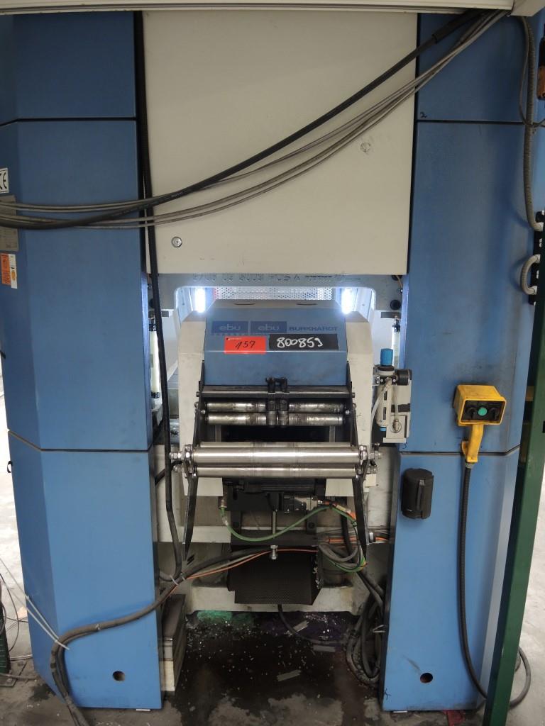 Chapas metálicas e máquinas para trabalhar metais<br><font size="2">Colaboração com Hilco Industrial Acquisitions bv</font><br><img src="/images/hil.png"><br>-18