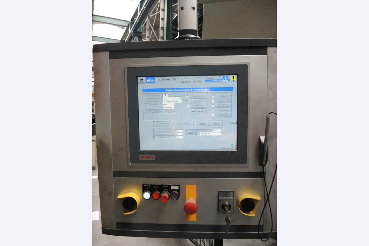 Chapas metálicas e máquinas para trabalhar metais<br><font size="2">Colaboração com Hilco Industrial Acquisitions bv</font><br><img src="/images/hil.png"><br>-2