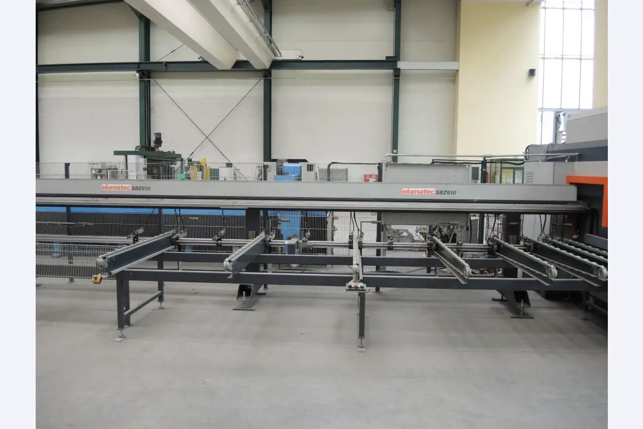 Chapas metálicas e máquinas para trabalhar metais<br><font size="2">Colaboração com Hilco Industrial Acquisitions bv</font><br><img src="/images/hil.png"><br>-10