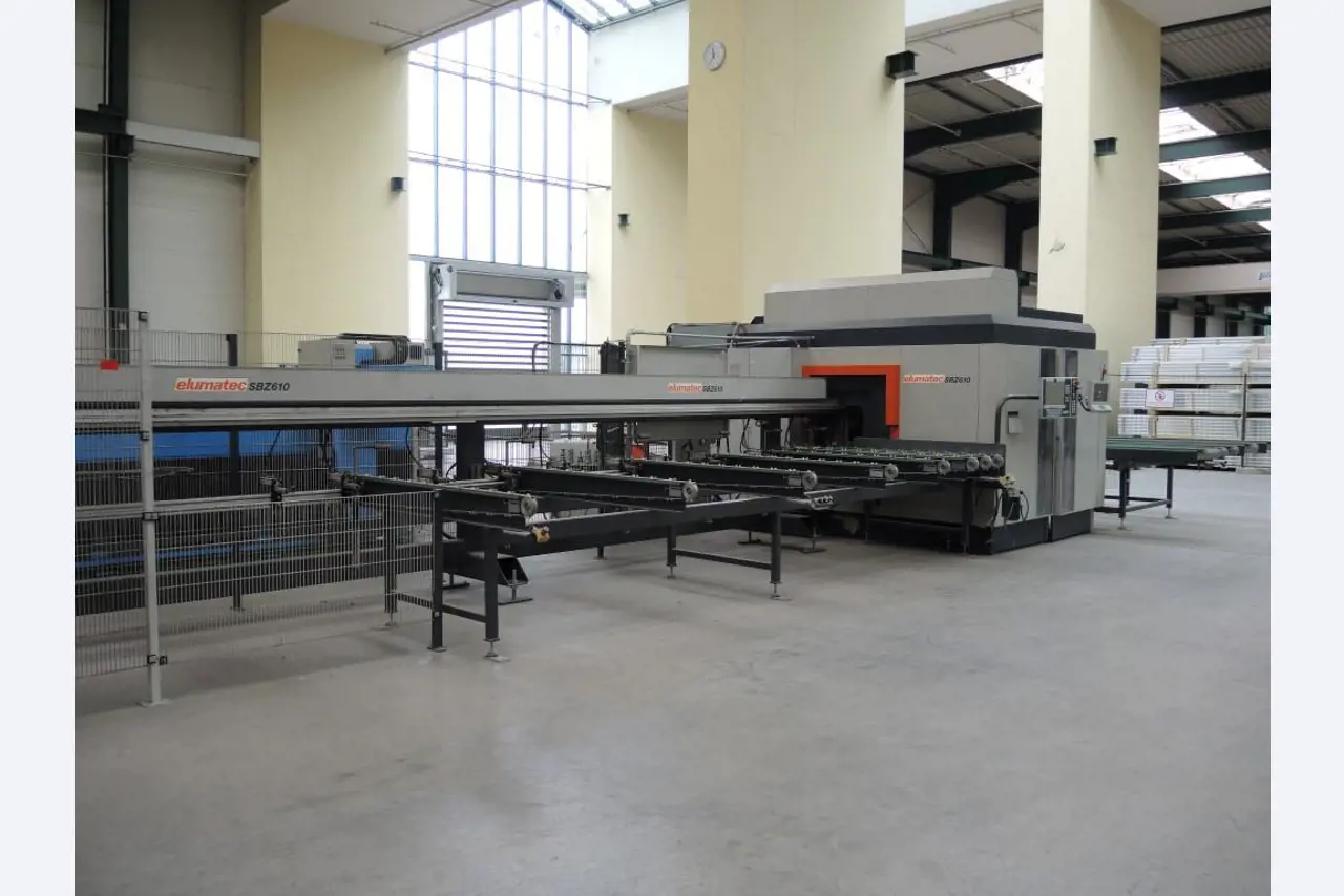 Chapas metálicas e máquinas para trabalhar metais<br><font size="2">Colaboração com Hilco Industrial Acquisitions bv</font><br><img src="/images/hil.png"><br>-5