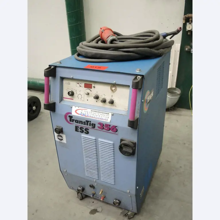 Machines pour le travail de la tôle et des métaux<br><font size="2">Collaboration avec Hilco Industrial Acquisitions bv</font><br><img src="/images/hil.png"><br>-1