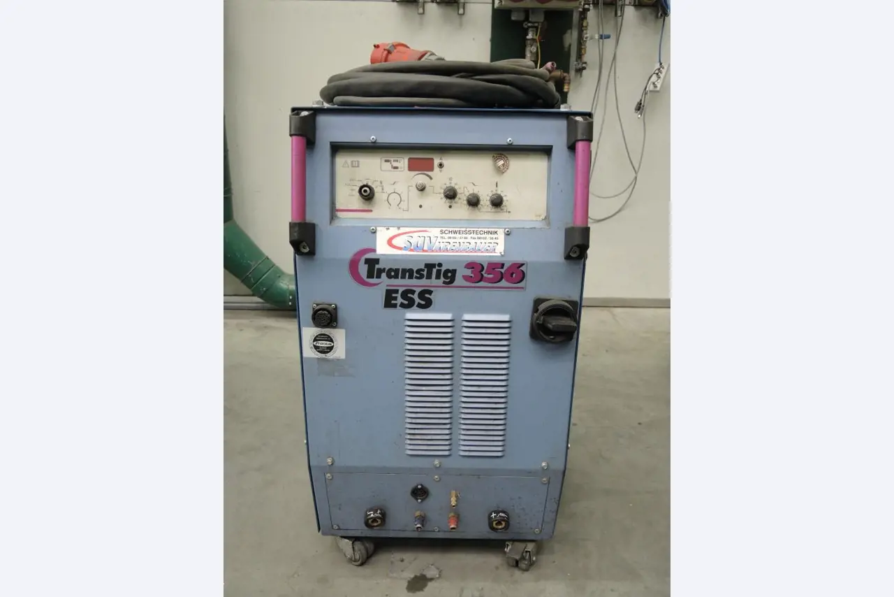 Machines pour le travail de la tôle et des métaux<br><font size="2">Collaboration avec Hilco Industrial Acquisitions bv</font><br><img src="/images/hil.png"><br>-2