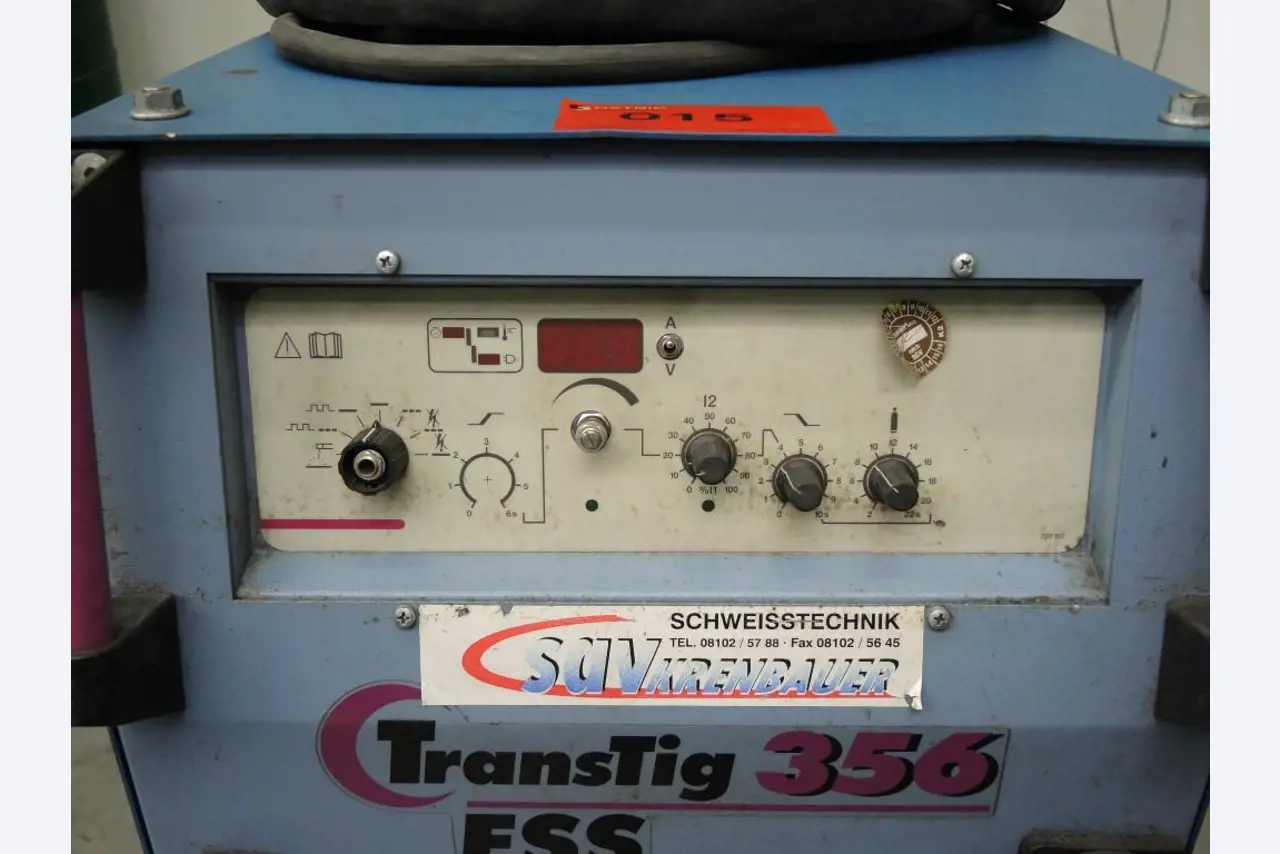 Machines pour le travail de la tôle et des métaux<br><font size="2">Collaboration avec Hilco Industrial Acquisitions bv</font><br><img src="/images/hil.png"><br>-3