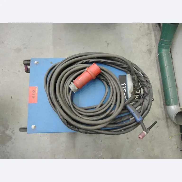 Machines pour le travail de la tôle et des métaux<br><font size="2">Collaboration avec Hilco Industrial Acquisitions bv</font><br><img src="/images/hil.png"><br>-5