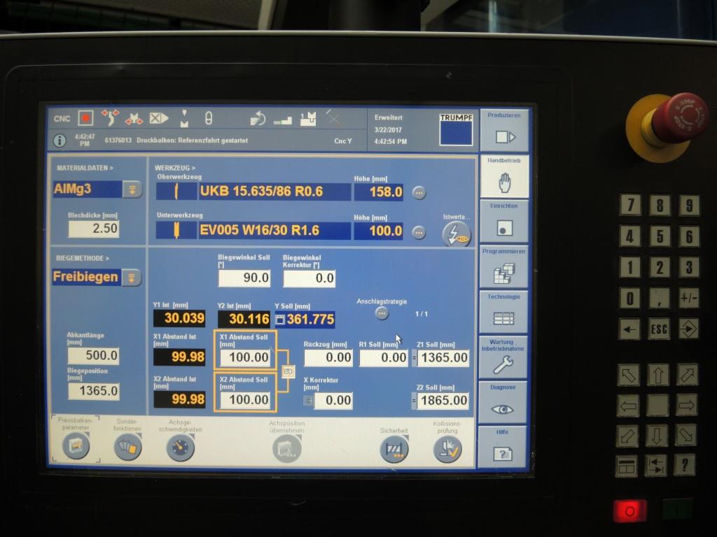 Blech- und Metallbearbeitungsmaschinen<br><font size="2">Zusammenarbeit mit Hilco Industrial Acquisitions bv</font><br><img src="/images/hil.png"><br>-9