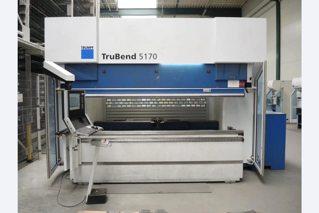 Chapas metálicas e máquinas para trabalhar metais<br><font size="2">Colaboração com Hilco Industrial Acquisitions bv</font><br><img src="/images/hil.png"><br>-3