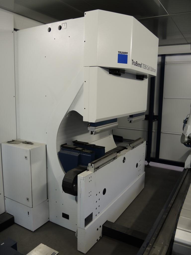 Chapas metálicas e máquinas para trabalhar metais<br><font size="2">Colaboração com Hilco Industrial Acquisitions bv</font><br><img src="/images/hil.png"><br>-11