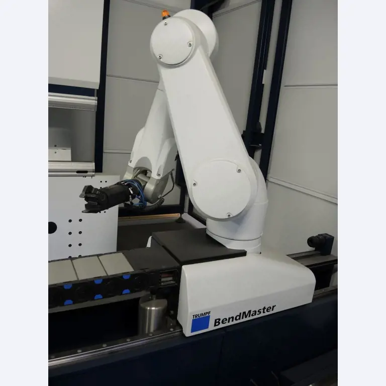 Chapas metálicas e máquinas para trabalhar metais<br><font size="2">Colaboração com Hilco Industrial Acquisitions bv</font><br><img src="/images/hil.png"><br>-13