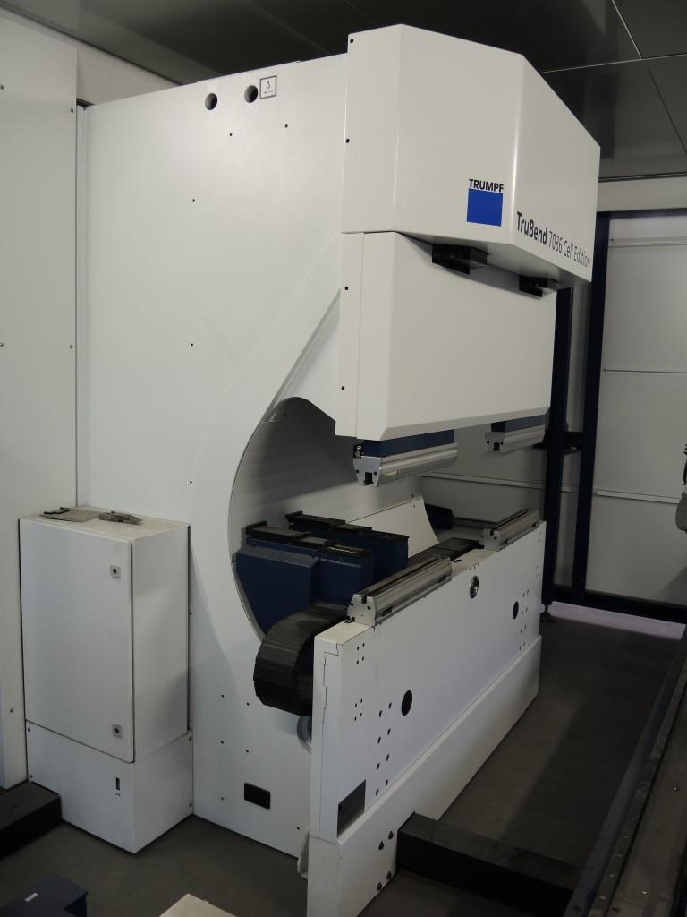 Chapas metálicas e máquinas para trabalhar metais<br><font size="2">Colaboração com Hilco Industrial Acquisitions bv</font><br><img src="/images/hil.png"><br>-14