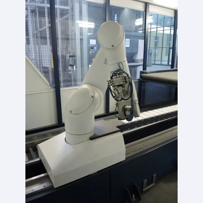 Chapas metálicas e máquinas para trabalhar metais<br><font size="2">Colaboração com Hilco Industrial Acquisitions bv</font><br><img src="/images/hil.png"><br>-5