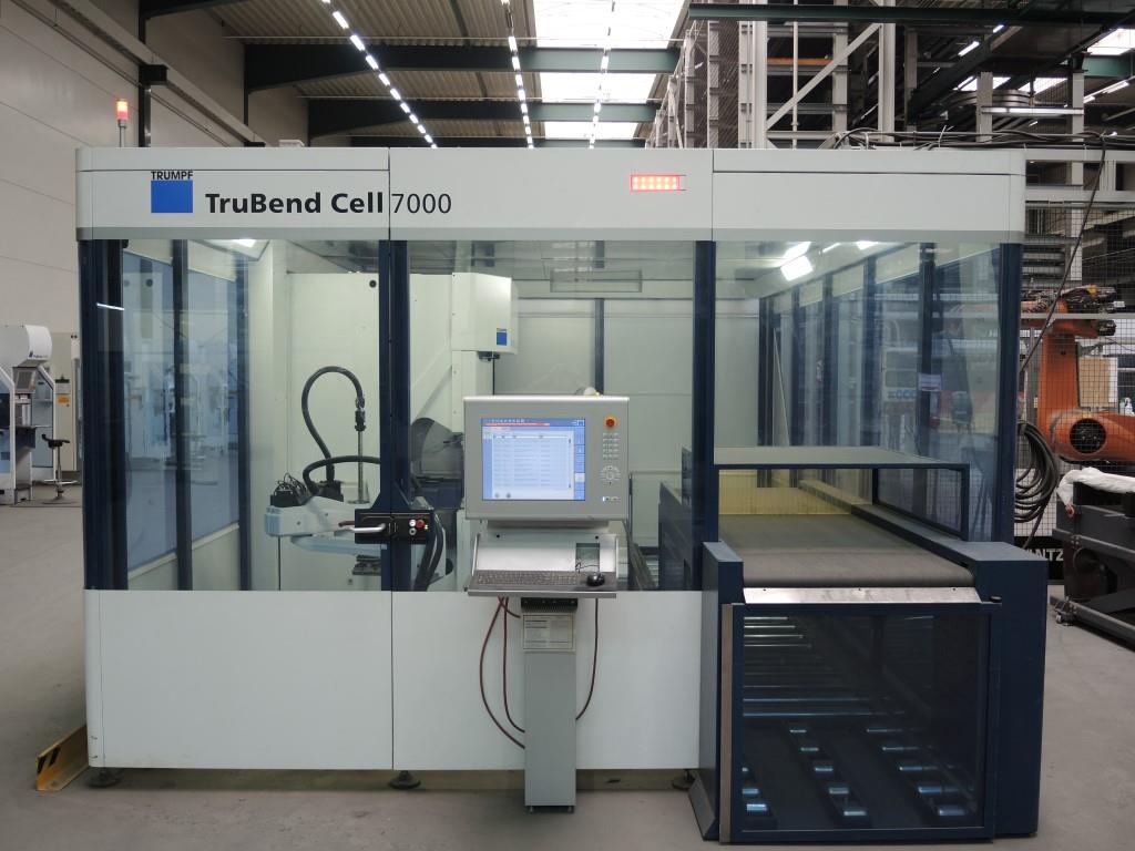 Chapas metálicas e máquinas para trabalhar metais<br><font size="2">Colaboração com Hilco Industrial Acquisitions bv</font><br><img src="/images/hil.png"><br>-8