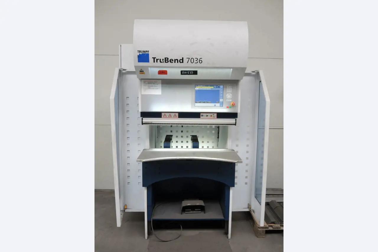 Chapas metálicas e máquinas para trabalhar metais<br><font size="2">Colaboração com Hilco Industrial Acquisitions bv</font><br><img src="/images/hil.png"><br>-2