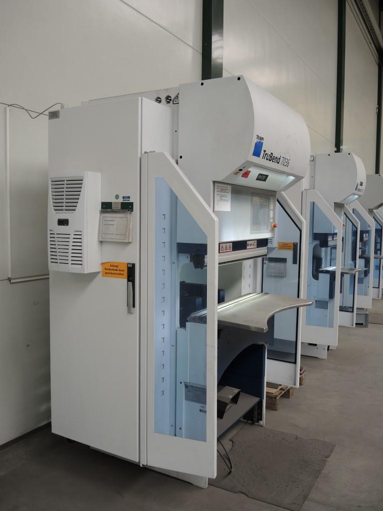 Chapas metálicas e máquinas para trabalhar metais<br><font size="2">Colaboração com Hilco Industrial Acquisitions bv</font><br><img src="/images/hil.png"><br>-3