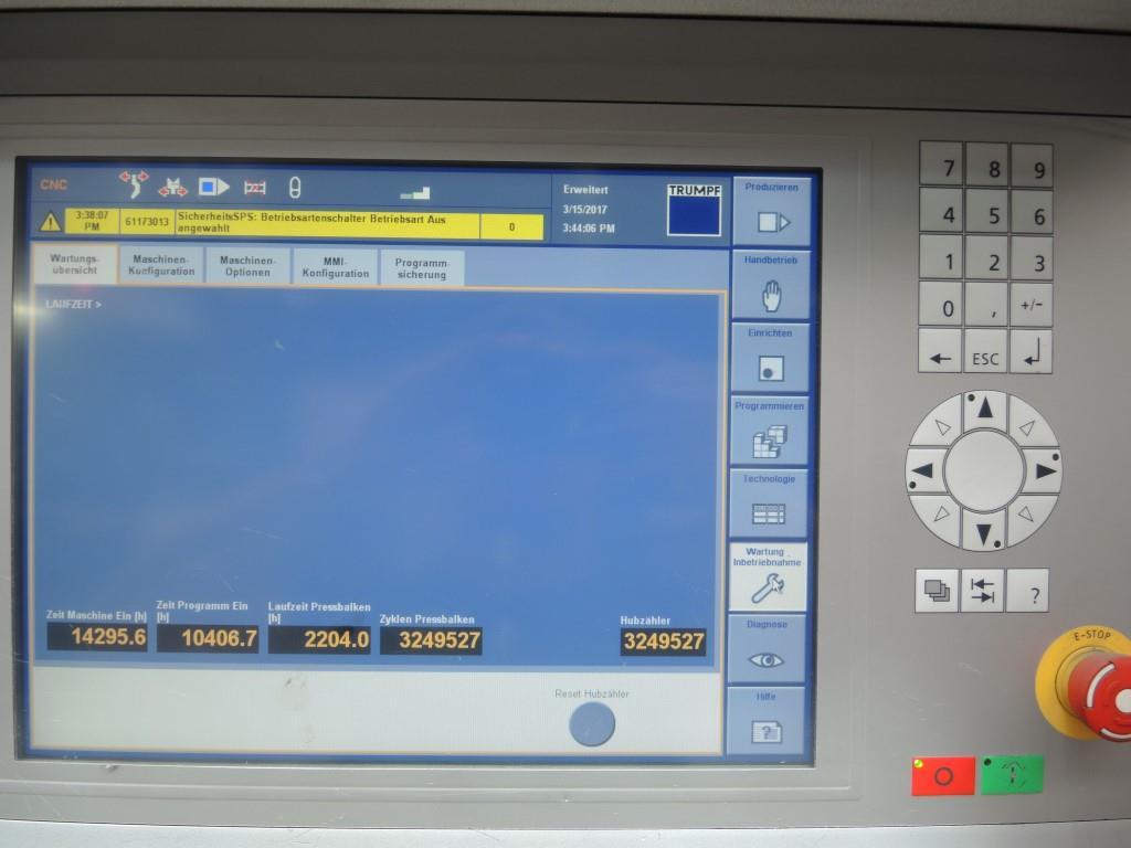 Chapas metálicas e máquinas para trabalhar metais<br><font size="2">Colaboração com Hilco Industrial Acquisitions bv</font><br><img src="/images/hil.png"><br>-6