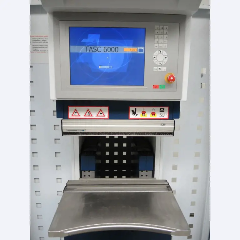 Chapas metálicas e máquinas para trabalhar metais<br><font size="2">Colaboração com Hilco Industrial Acquisitions bv</font><br><img src="/images/hil.png"><br>-6