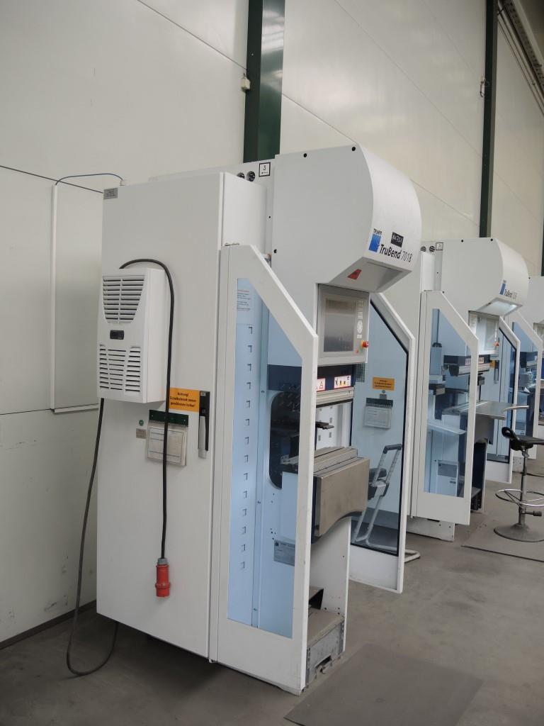 Chapas metálicas e máquinas para trabalhar metais<br><font size="2">Colaboração com Hilco Industrial Acquisitions bv</font><br><img src="/images/hil.png"><br>-3