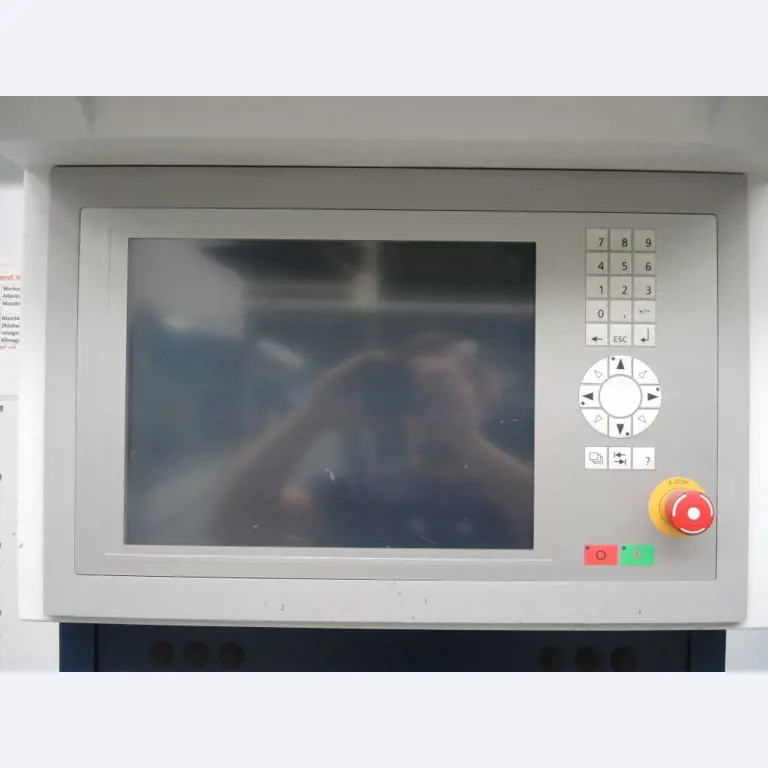 Chapas metálicas e máquinas para trabalhar metais<br><font size="2">Colaboração com Hilco Industrial Acquisitions bv</font><br><img src="/images/hil.png"><br>-5